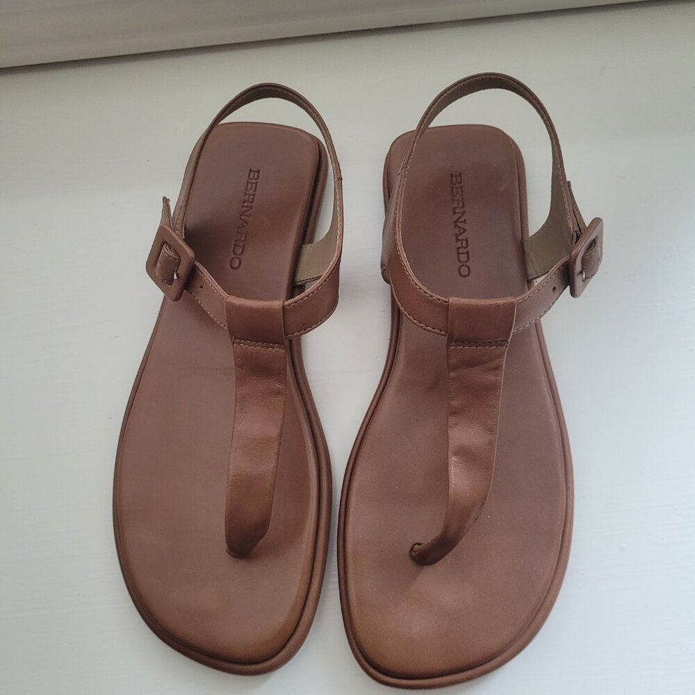 Bernardo Tucson Flat Sandals, 7.5, Color: Sand